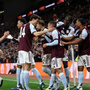 7-1大胜狂飙！英超劲旅阿斯顿维拉九连胜创辉煌，挺进欧联杯半决赛