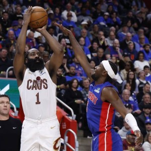哈登30分6失误米切尔加时7分 CC39+9骑士加时胜活塞3-2