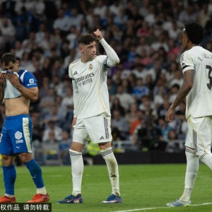 西甲双雄的希望与挣扎：贝蒂斯与皇马的较量，谁能紧握那“一丝希望”？