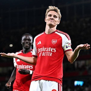 阿森纳英超卫冕没悬念了 3-0轻取升班马考文垂 全都是运动战进球