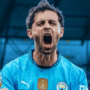 曼城官宣队长离队，瓜帅4连冠王朝落幕，B席还能降薪加盟巴萨吗？