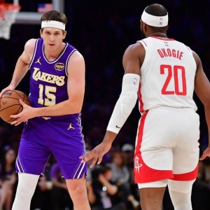 里夫斯复出未能助湖人晋级 孤立无援只能个人单干