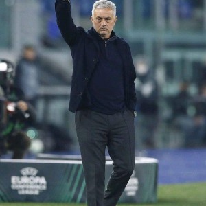 穆里尼奥：论头球能力，这三人才是真正的巅峰存在